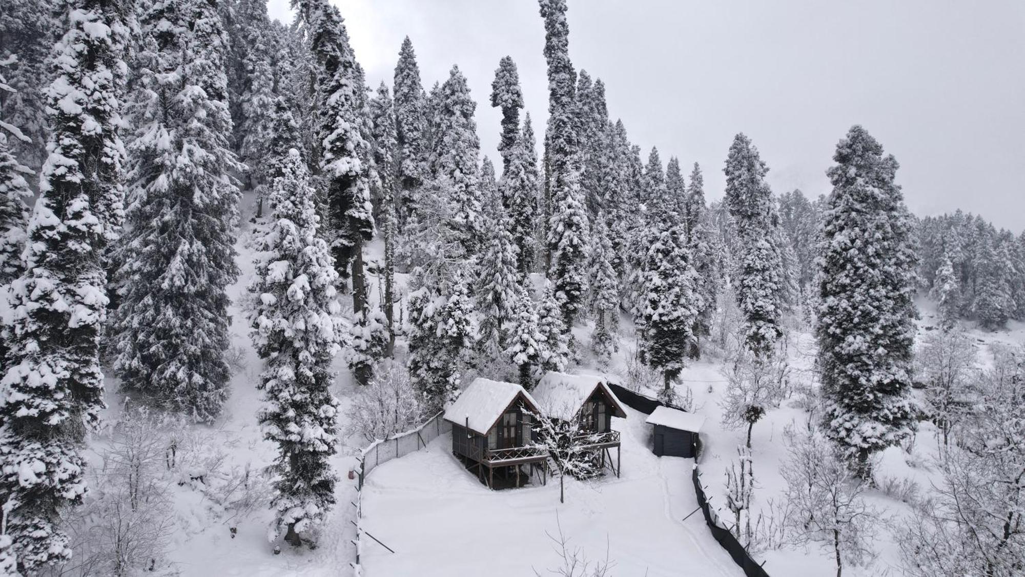 Solomons Gray Villa Tangmarg Buitenkant foto