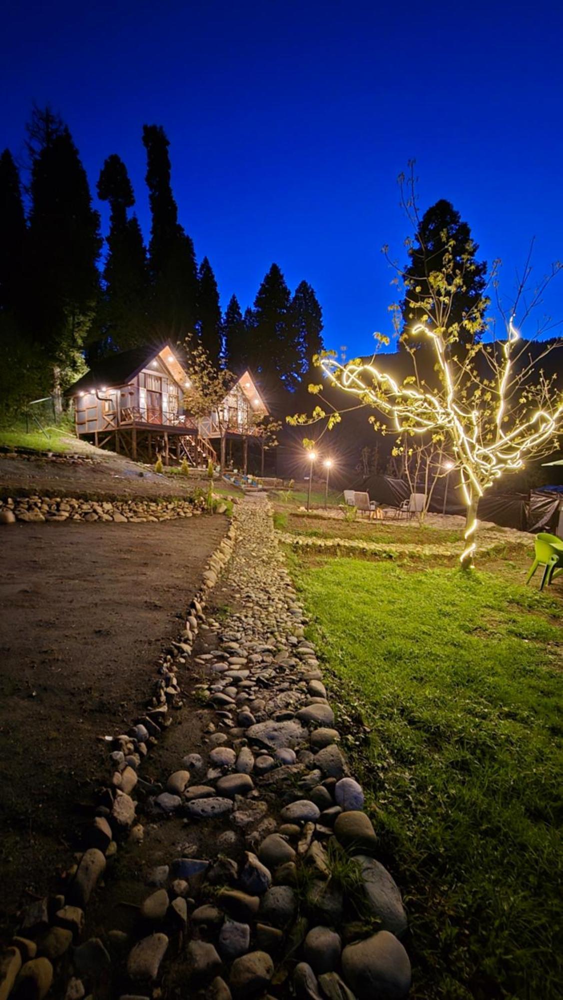 Solomons Gray Villa Tangmarg Buitenkant foto