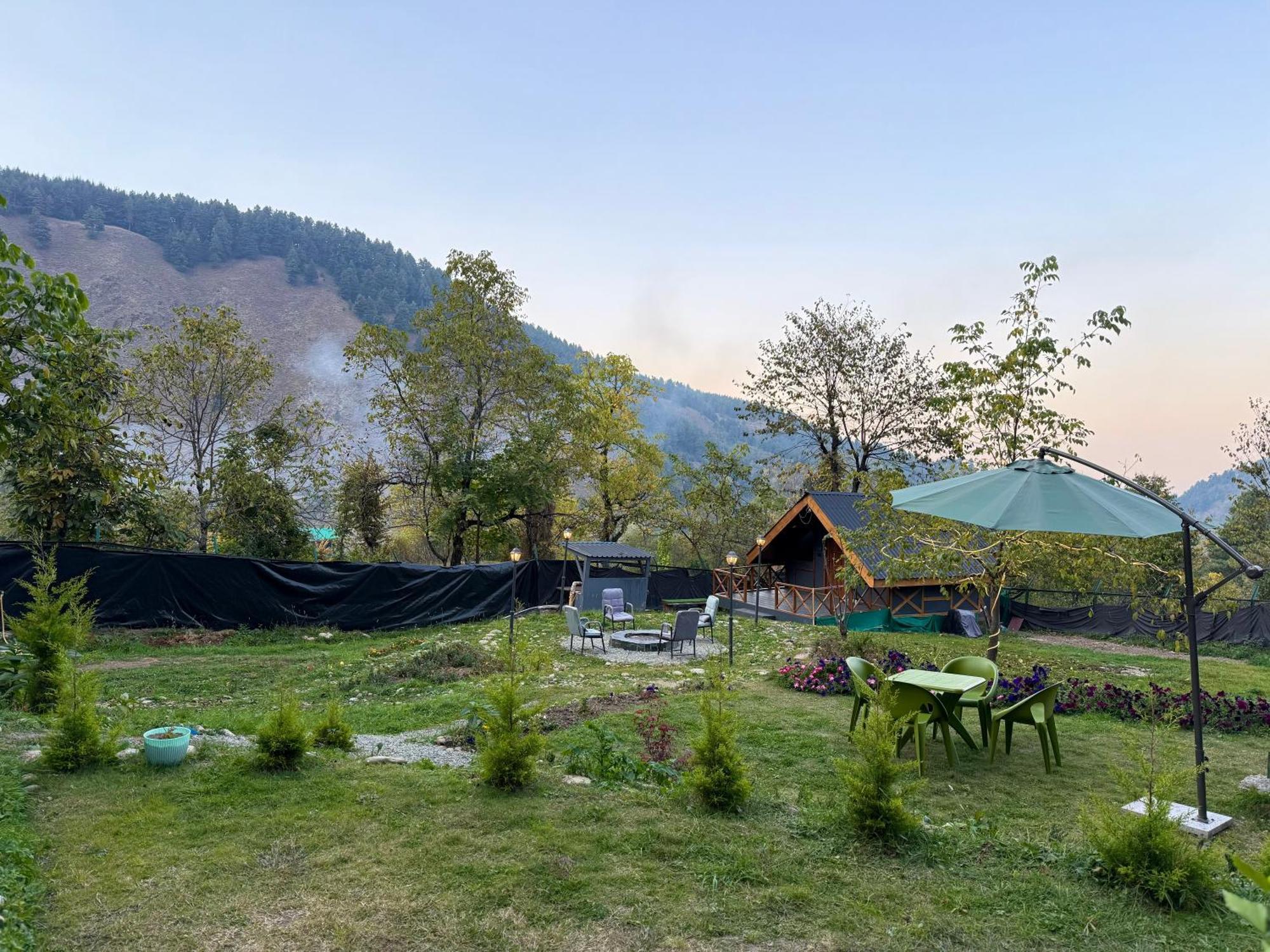 Solomons Gray Villa Tangmarg Buitenkant foto